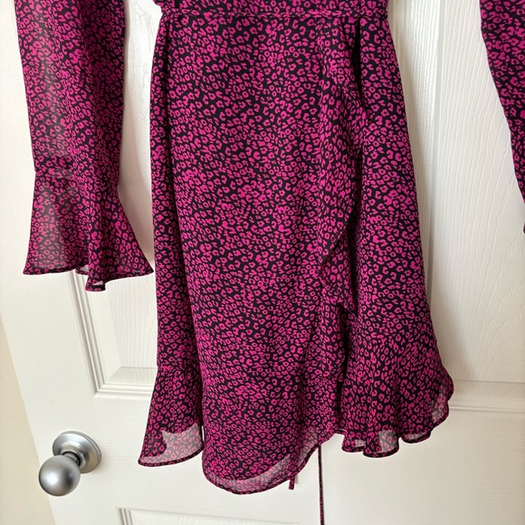 WAYF Dress Maddie Ruffled Wrap Dress, Pink/Black Size L - Picture 6 of 15